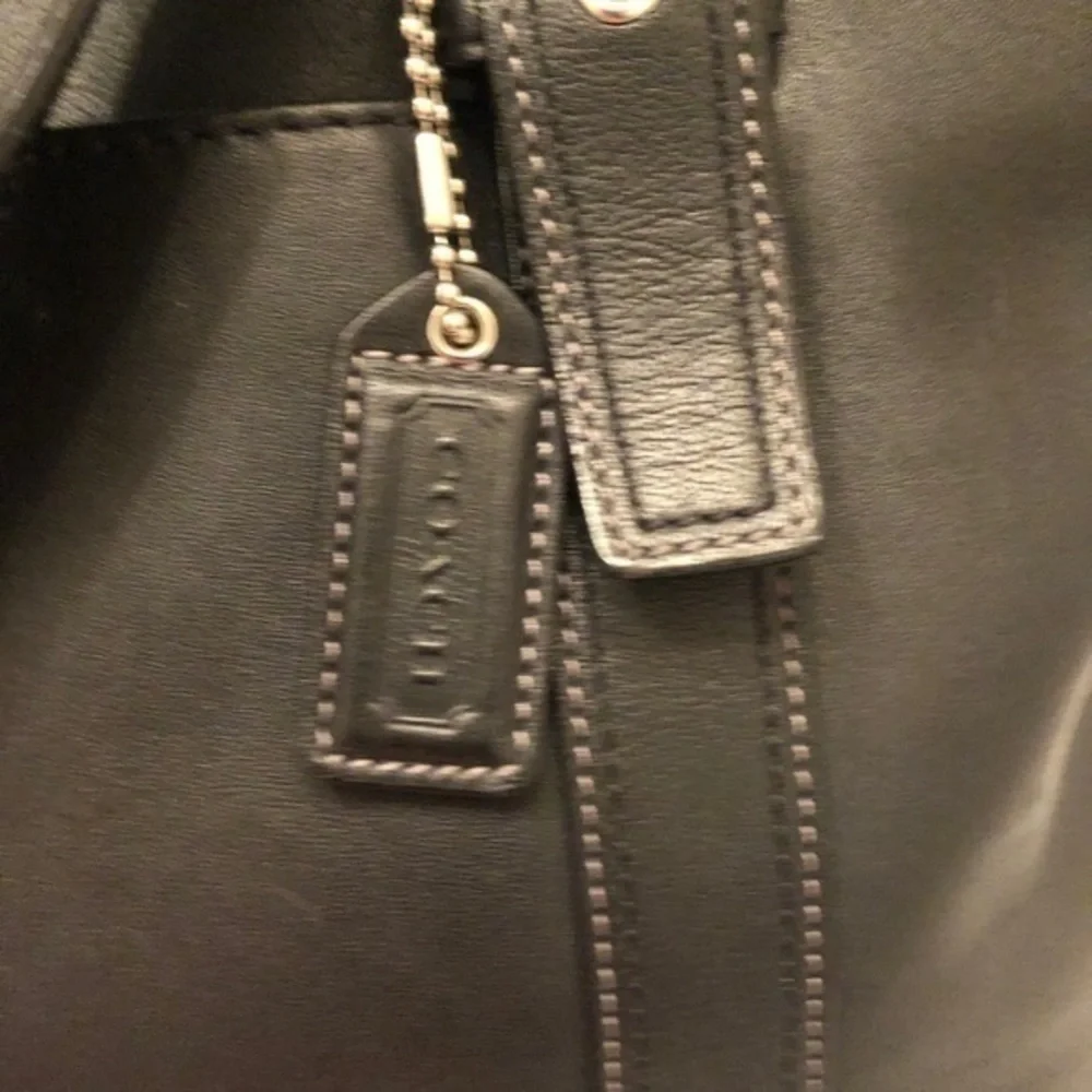 Coach black leather Hampton tote bag soho buckle